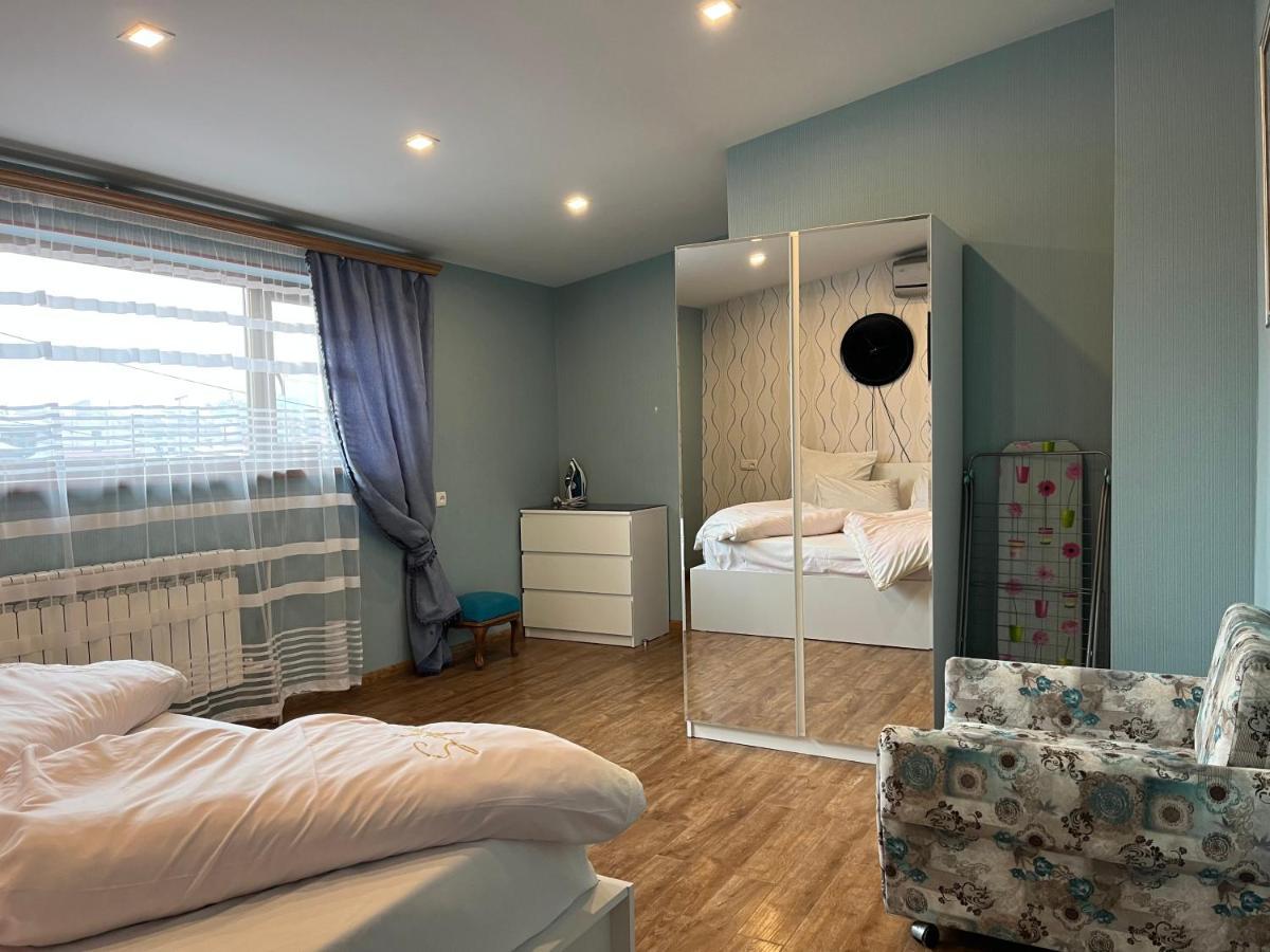Bright Guesthouse In The Center Of Yerevan! Extérieur photo